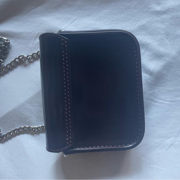 Dr. Martens 5” Oxblood  cross-body bag - Picture 5 of 6